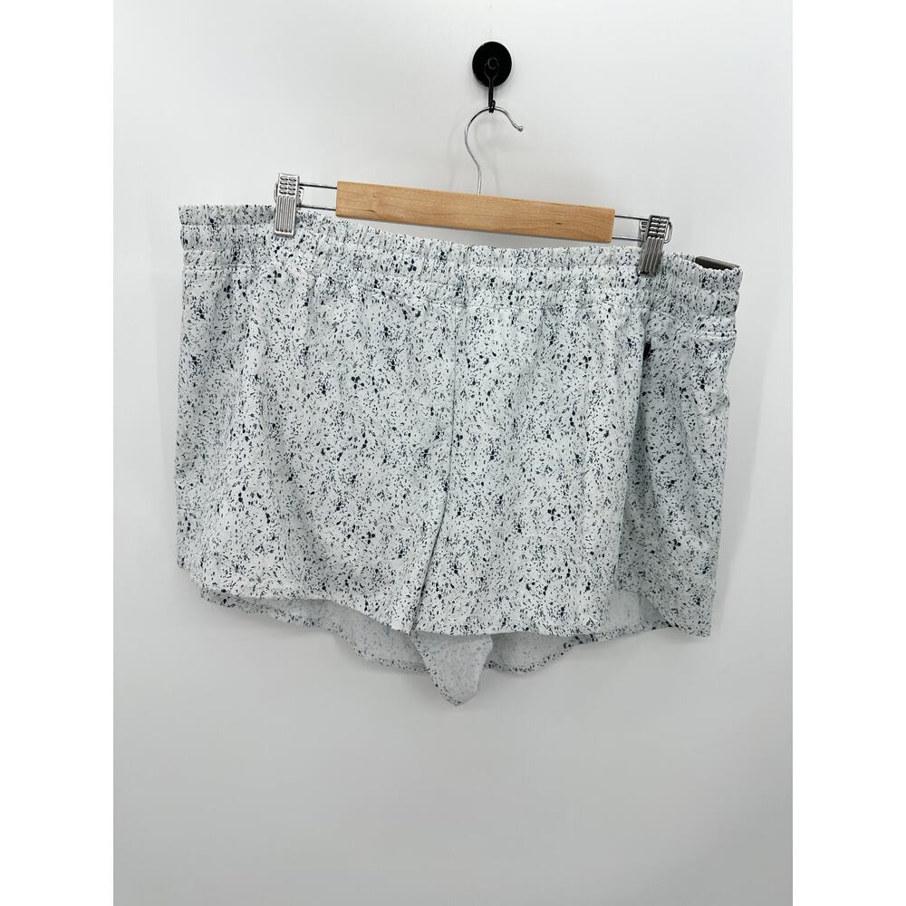CALIA Shorts Women XXL NWT Grey Blue Printed Mid Rise Infinity Run Activewear